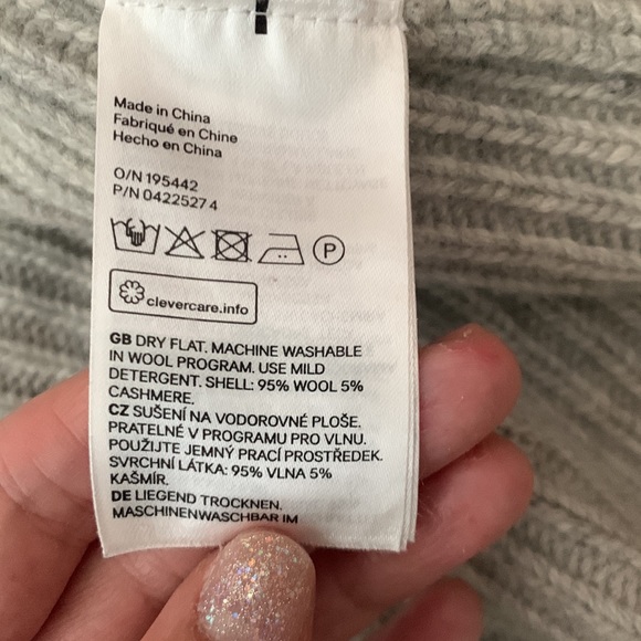 H&M Cashmere Blend Gray Sweater - Picture 3 of 4